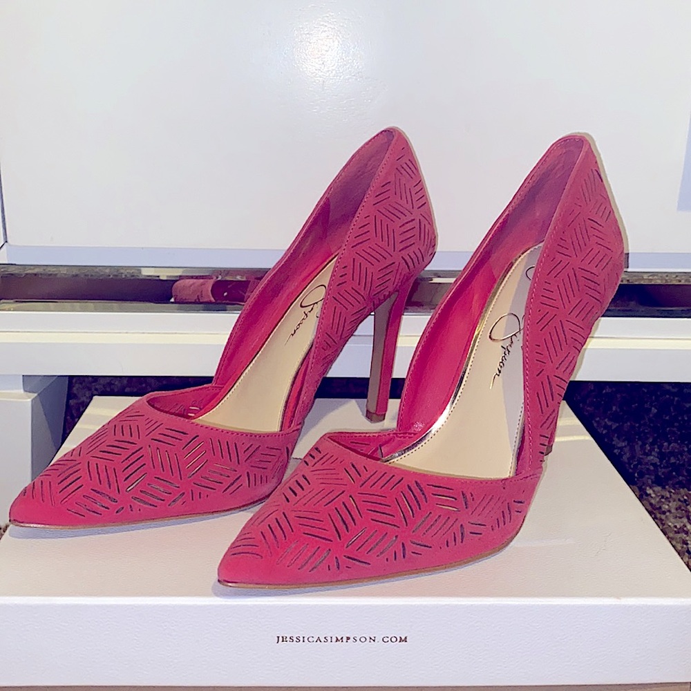 Jessica Simpson Rose Pink Laser-Cut Pointed Stiletto Pumps - Picture 3 of 6